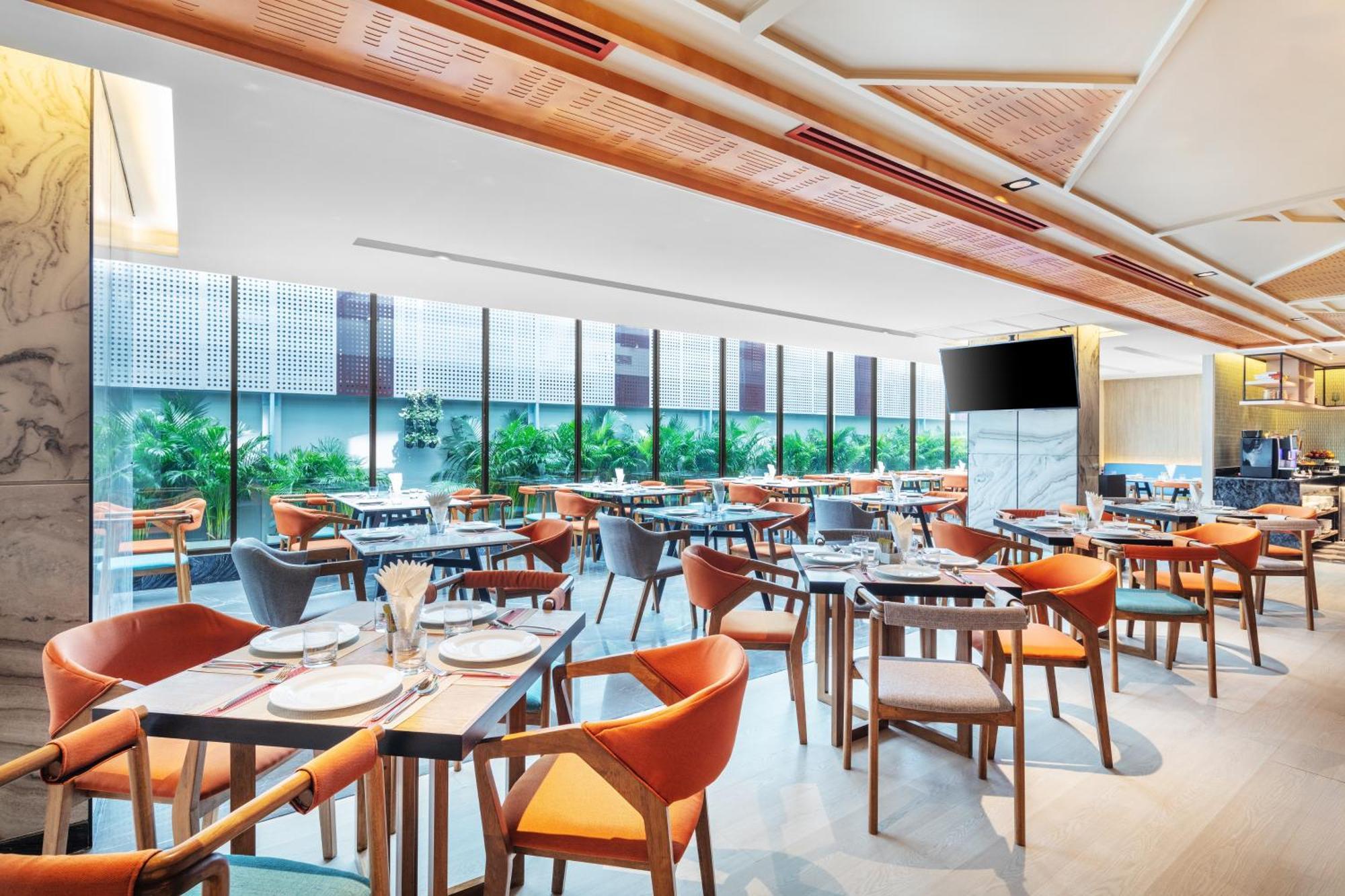Best Western Click Sathorn 11 Bangkok Bagian luar foto
