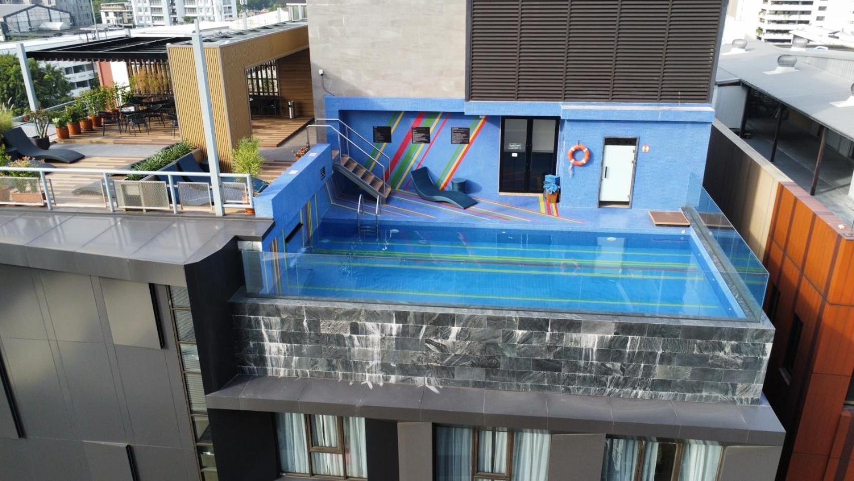 Best Western Click Sathorn 11 Bangkok Bagian luar foto